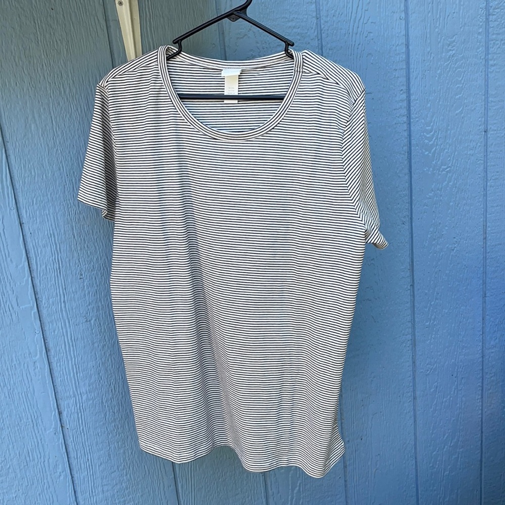 H&M short sleeve Tshirt